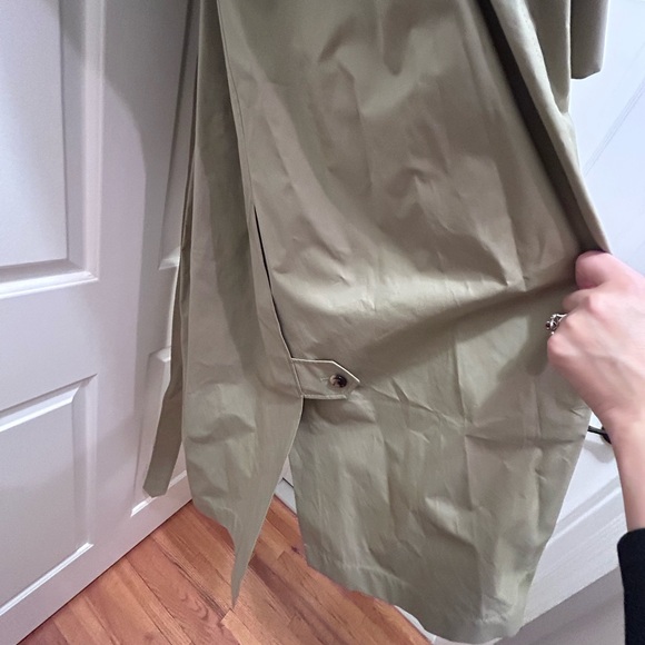 NEW WITH TAGS Burberry Beige Trench Coat with Yellow Lining US 38 - Picture 7 of 14